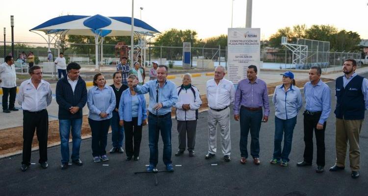 Entrega Canturosas plaza Pies Mojados al sur de la Ciudad