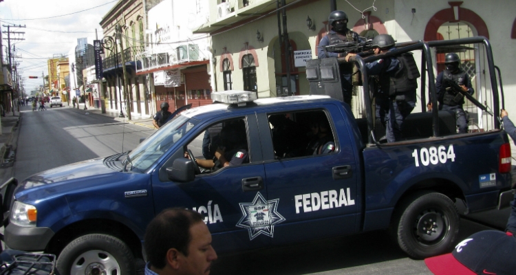 Mueren dos en enfrentamiento con PF
