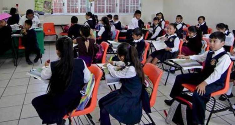Autonomía de gestión a escuelas: Nuño