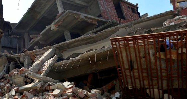 Suman 14 muertos y más de 200 heridos por sismo en India