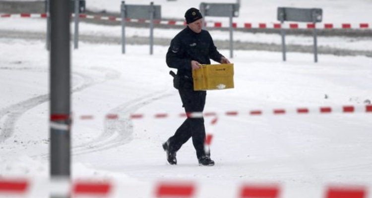 Policía alemana acordona Cancillería de Merkel por envío postal sospechoso