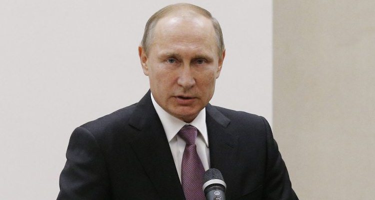 Putin anuncia el registro de un medicamento ruso contra el ébola