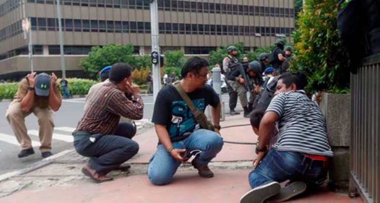 Arrestan a 12 sospechosos en Indonesia por los atentados en Yakarta