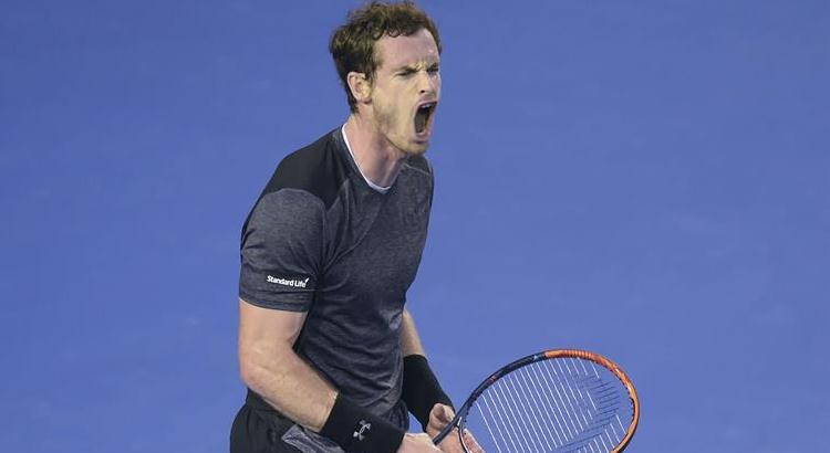 Murray vence a Bernard Tomic y avanza a cuartos de final