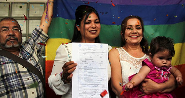 Declaran inconstitucional prohibir matrimonios gay en Jalisco