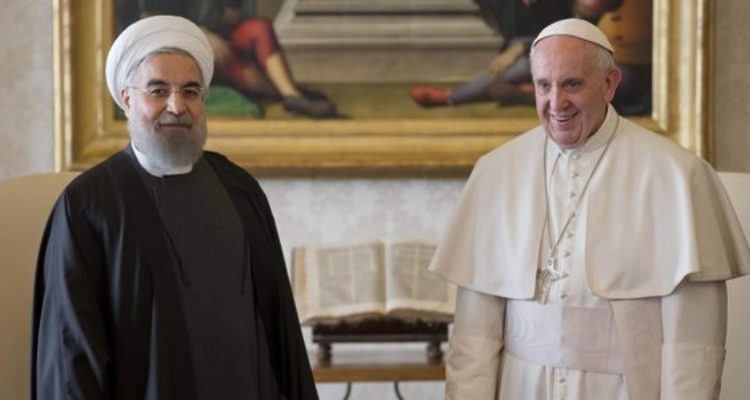 “Confío en la paz”, dice el Papa al presidente de Irán