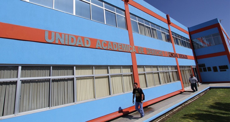 Eliminan descuentos de becas en la UAT