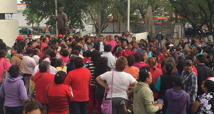 Los lemas de Independientes; retadores y populares