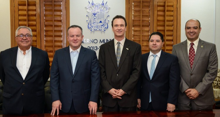 Reforzará Canturosas relación con Laredo, Texas