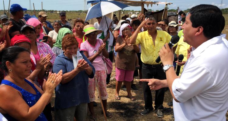 Jorge Valdez recorre la frontera en apoyo perredista