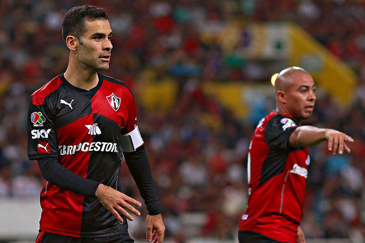 Atlas cae ante Santos