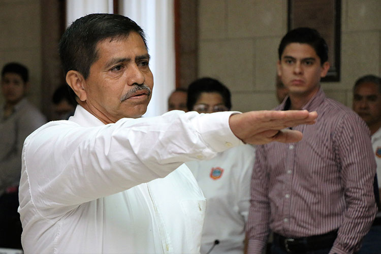 Ayuntamiento de Tampico abusa de regidor suplente