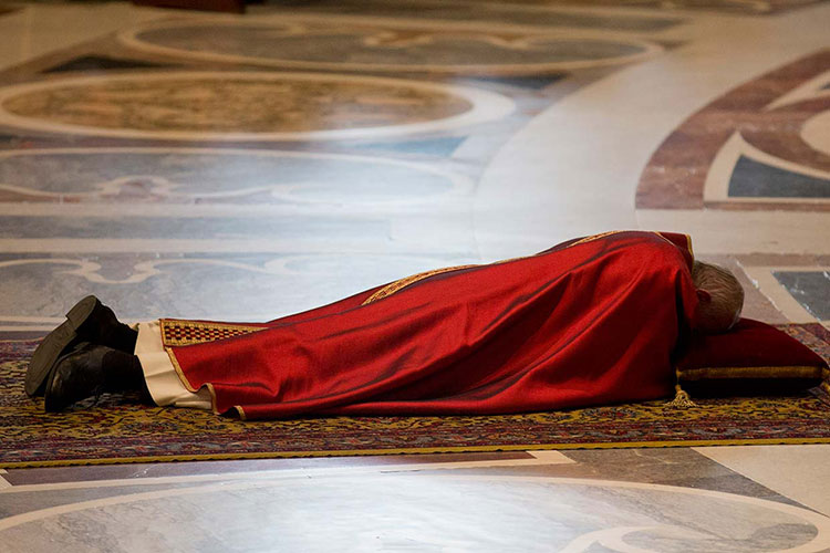 El Papa preside la Pasión de Cristo en el Vaticano