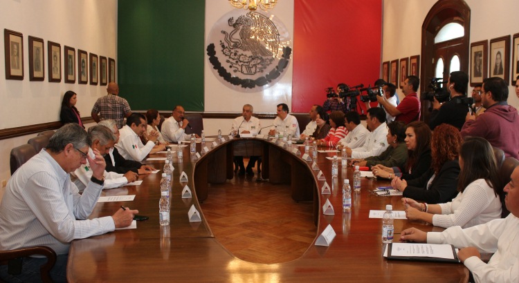 Autoriza Cabildo donación  de bienes muebles a escuelas