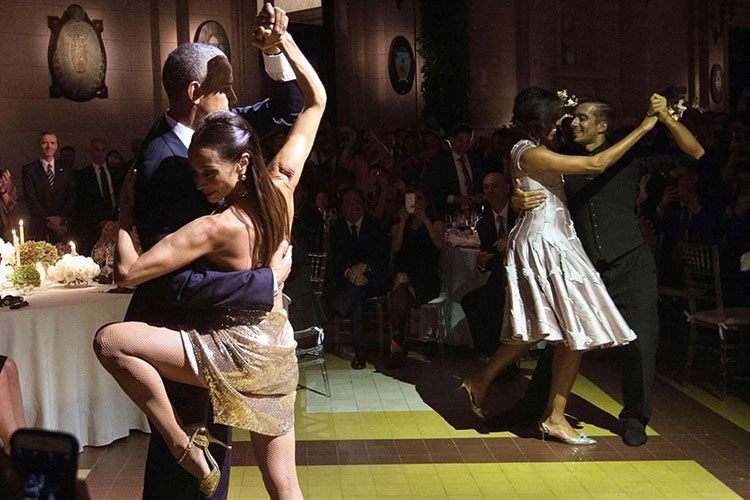 Obama sorprende bailando tango en Argentina