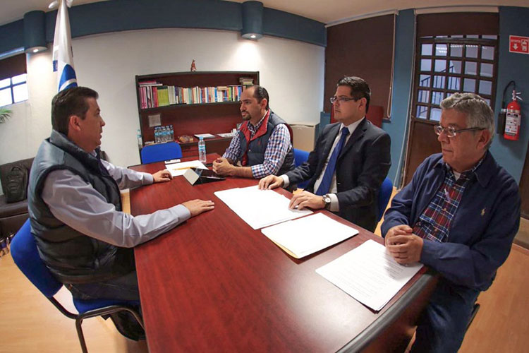 ‘Dedazo’ favorece a Cabeza de Vaca