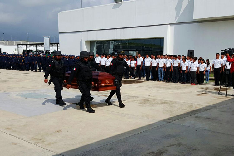 Rinden homenaje a oficial de Fuerza Tamaulipas que murió en combate