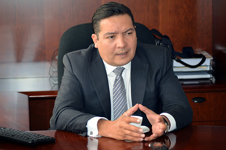 Serralde retira su solicitud de registro a la gubernatura de Veracruz