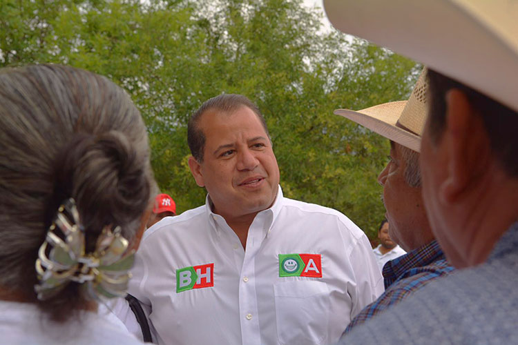 Morris y Almaraz arrancan gira en Ejidos