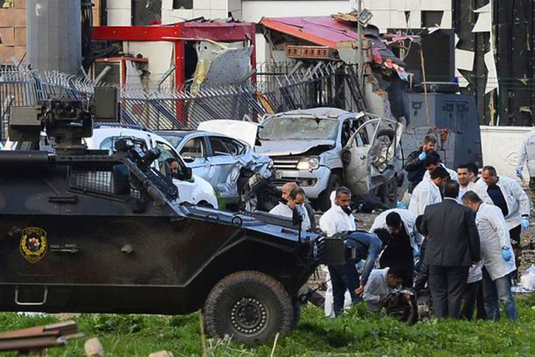 Explota un camión bomba en Turquía