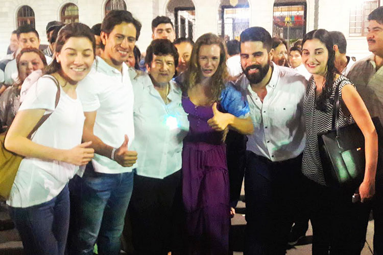 Madrugan a candidatos con espacios para propaganda