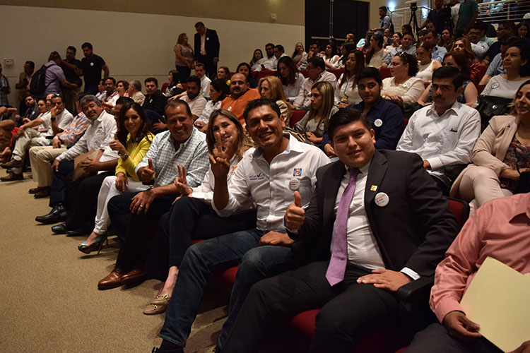 No convencen candidatos a estudiantes