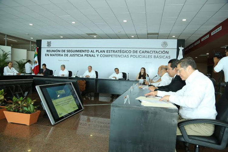 Dan seguimiento a estrategia de capacitación de Justicia Penal