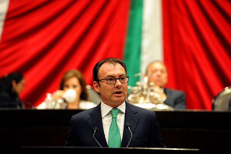 Investigar a fondo a mexicanos por Papeles de Panamá: CCE