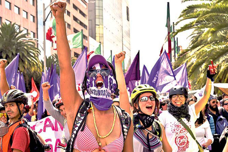 Mujeres marchan en México contra el machismo