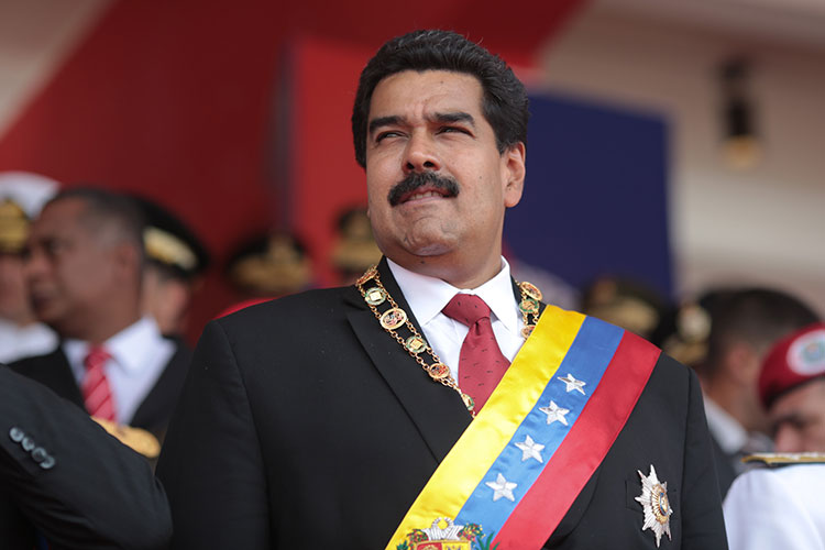 Empleados públicos sólo trabajarán 2 días a la semana en Venezuela