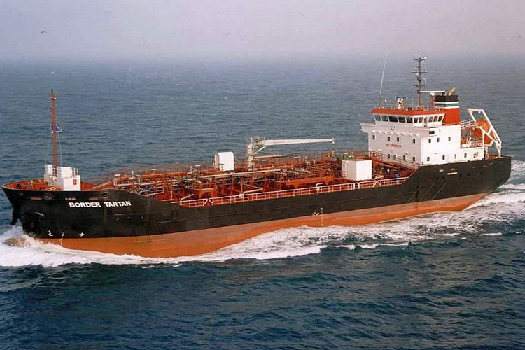 Asaltan un petrolero turco y secuestran a seis marineros