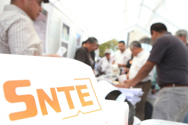 Alista megamarcha Sección 7 del SNTE contra reforma educativa