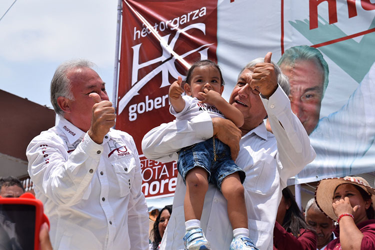 AMLO hector martin en victoria