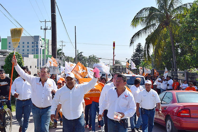 PRI sigue siendo corrupto y el PAN dejó de ser decente: GC