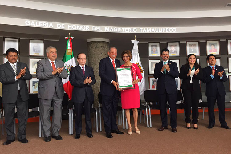 Se despide Egidio de los maestros de Tamaulipas