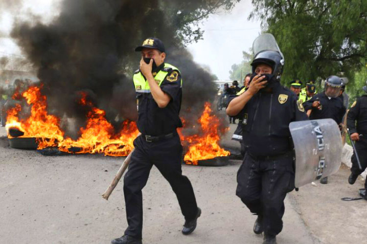 Continúa tensión en Atlatongo, Edomex; pobladores retienen al alcalde