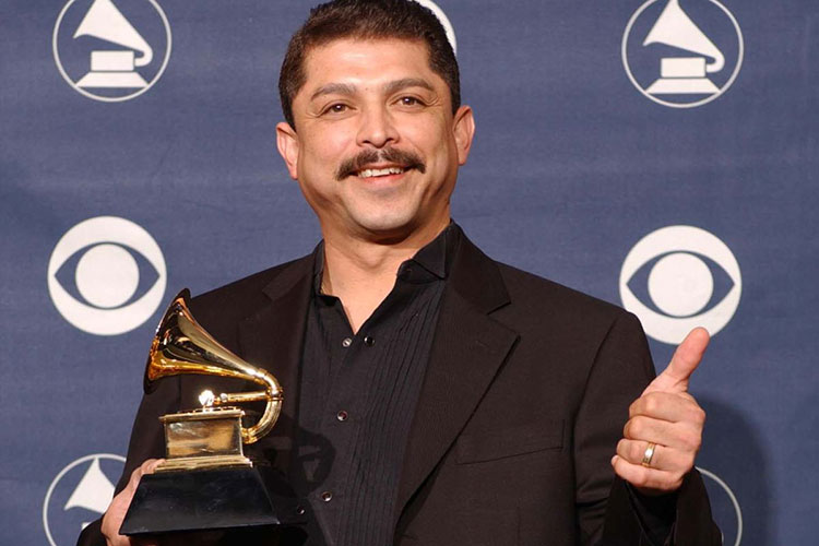 Fallece el cantante Emilio Navaira