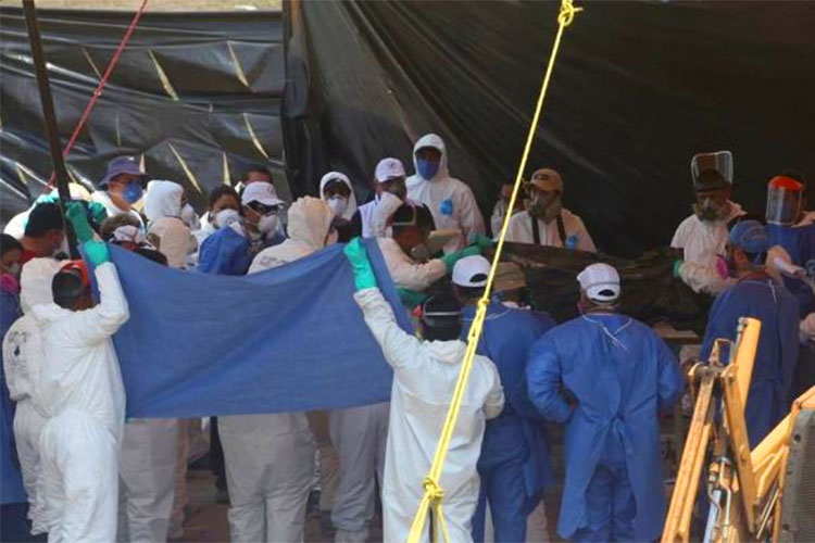 ONU vigila exhumación en fosas de Tetelcingo