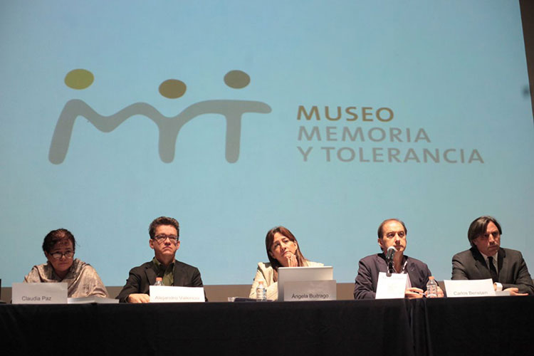 Entrega GIEI a PGR 20 recomendaciones en caso Ayotzinapa