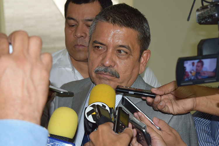 A Cabeza de Vaca ya no lo tumban, asegura Kiko Elizondo