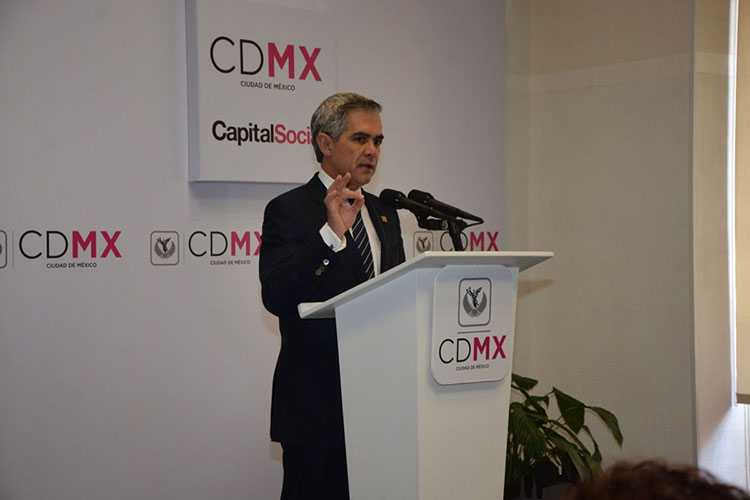 Firma Mancera en París convenio anticorrupción con OCDE
