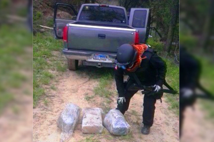 Ponen a disposición de PGR Tamaulipas a 3 hombres con armas y droga