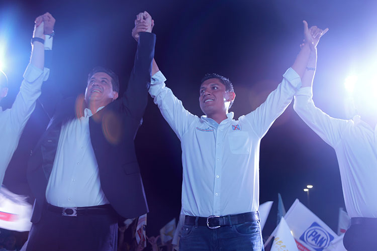 Soto cierra campaña hoy en el Polyforum junto a Cabeza de vaca