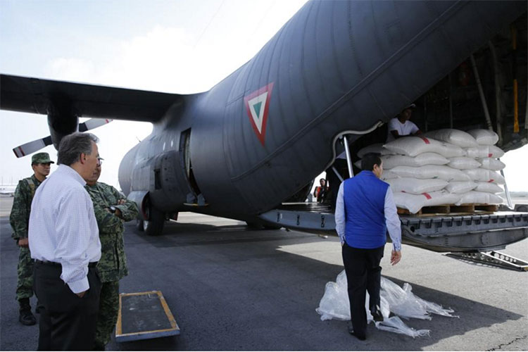 Despega el primer avión para abastecer tiendas Diconsa en Oaxaca