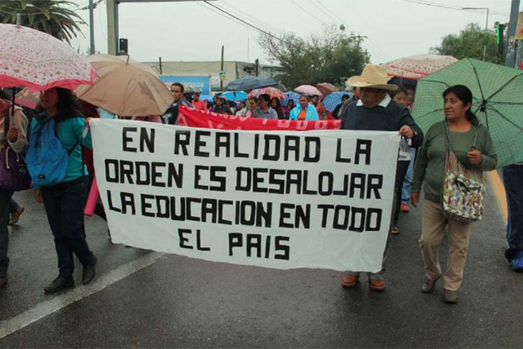 CNTE retoma lucha contra reforma educativa