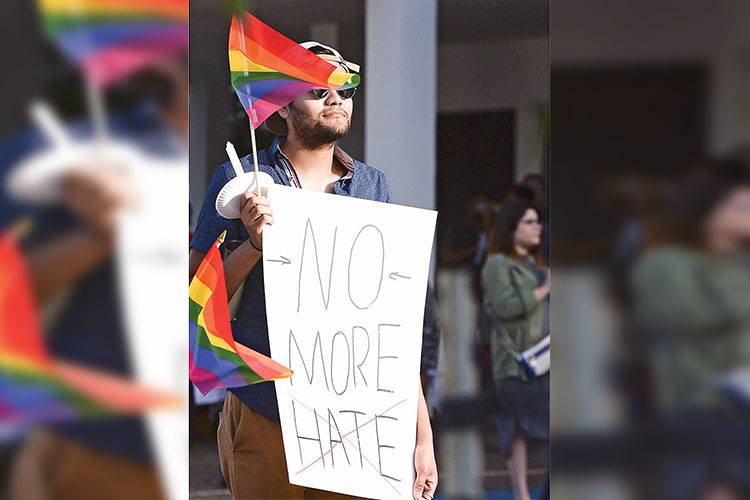 Obama apoya a la comunidad gay tras atentado en Orlando