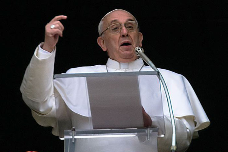 El Papa refuerza lucha contra pederastia