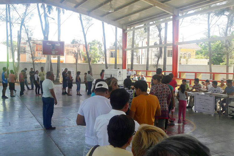 Copiosa votación se registra a temprana hora en Tampico