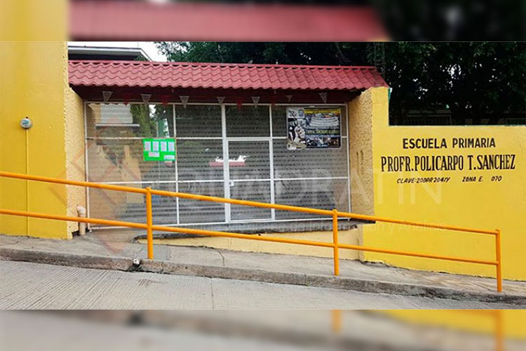 Suman 3 días sin clases en Oaxaca; CNTE realiza bloqueos
