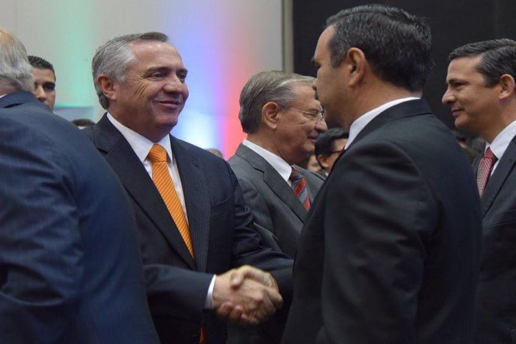 Etienne no ha contemplado regreso a alcaldía